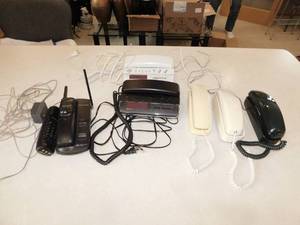 lot 46 image: Vintage Telephones