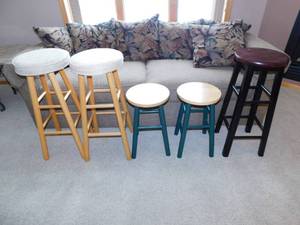 lot 69 image: Wood Stools