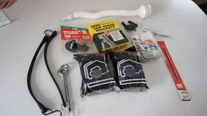 lot 74 image: Gargage Items