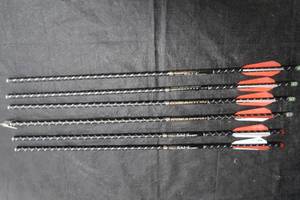 lot 7 image: CROSSBOW ARROWS