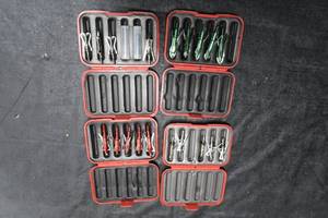 lot 16 image: BROAD HEADS N CASES