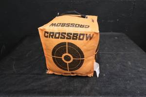 lot 25 image: CROSSBOW TARGET
