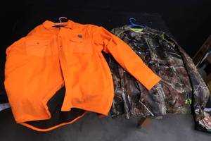 lot 47 image: WE HAVE A HUNTING JACKET AND SHIRT COMBO