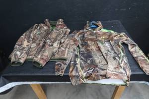 lot 53 image: HUNTING CLOTHES