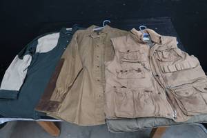 lot 55 image: HUNTING CLOTHES
