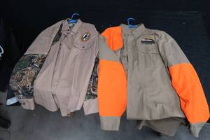 lot 56 image: HUNTING CLOTHES