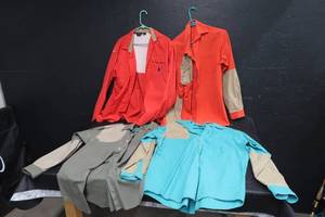 lot 61 image: HUNTING CLOTHES