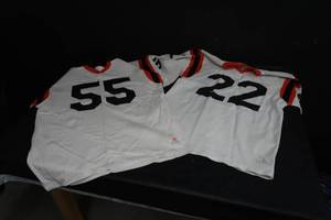 lot 73 image: SPORTING CLOTHES