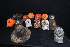 lot 82 image: HUNTINGFISHING HATS