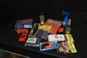 lot 103 image: HUNTERS KIT
