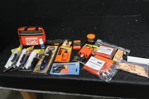 lot 106 image: HUNTING KIT