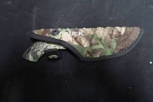 lot 131 image: BUCK KNIFE