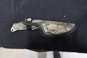 lot 132 image: BUCK KNIFE