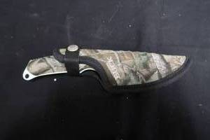 lot 133 image: BUCK KNIFE