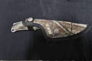 lot 135 image: BUCK KNIFE