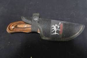 lot 138 image: BUCK KNIFE