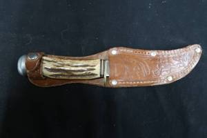 lot 155 image: HUNTING KNIFE