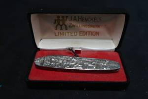 lot 166 image: POCKET KNIFE