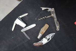 lot 171 image: POCKET KNIVES