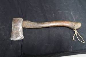 lot 176 image: AXE