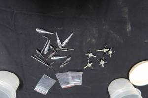lot 200 image: HUNTING GEAR