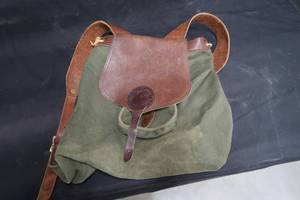 lot 13 image: DULUTH PACK