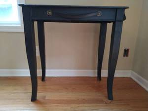 lot 111 image: End TableDesk