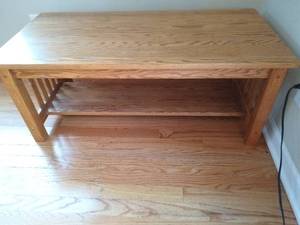 lot 116 image: Coffee Table Bench