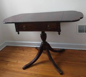 lot 166 image: Mahogany Dropleaf Desk