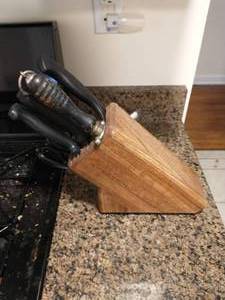 lot 185 image: Wust of Knife Block