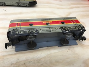 Monon metal train car