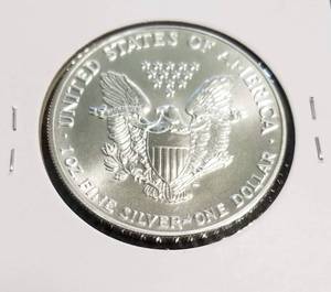 1992 AMERICAN SILVER EAGLE 1 TROY OZ. .999 FINE SILVER DOLLAR