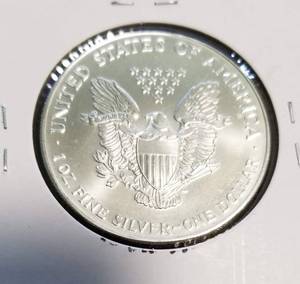 1993 AMERICAN SILVER EAGLE 1 TROY OZ. .999 FINE SILVER DOLLAR