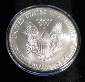 2002 AMERICAN SILVER EAGLE 1 TROY OZ. .999 FINE SILVER IN AIRTITE