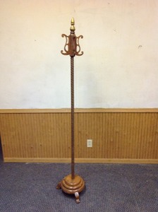 lot 7 image: Coat Rack