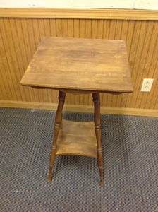 lot 13 image: Table