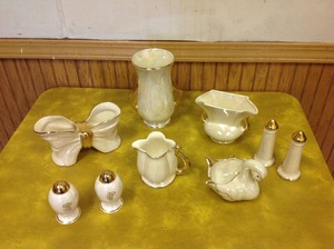 lot 63 image: 22 KT Gold Trimmed Items