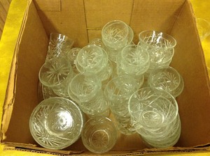 lot 68 image: Glassware