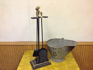 lot 72 image: Fireplace Items