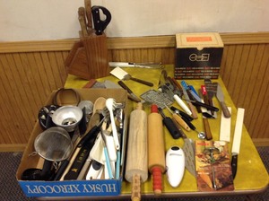 lot 124 image: Kitchen Items