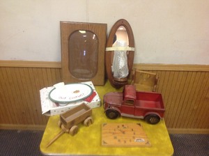 lot 152 image: Home Decor Lot