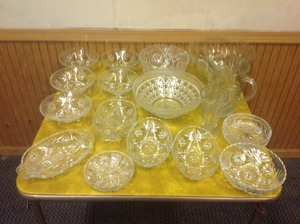 lot 154 image: Glassware & Serving Dishes