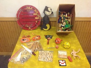 lot 157 image: Vintage Toys