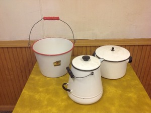 lot 162 image: Vintage Enamel Pot & Buckets