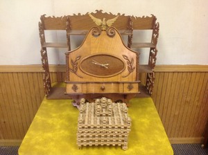 lot 175 image: Wood Decor Lot