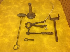 lot 232 image: Vintage Unique Tools