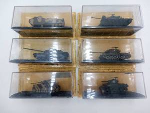 lot 08 image: 6 Die-cast Tanks of WWII, Vietnam & Desert Storm - 172 M26 Pershing, Chieftain, AAVP7, M4A3 Sherman, M4A A3 Patton 2, IV Ausf.G