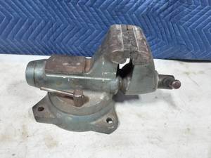 Wilton 5 Vice 1750 With Swivel Base