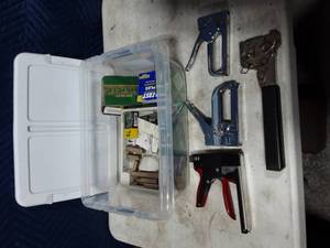 Staple Guns & Staples