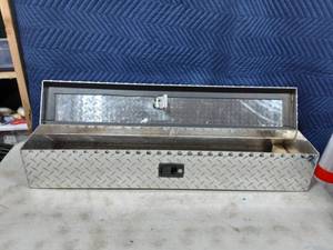 Mini Diamond Plate Tool Box 36 With Keys